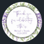 Adesivo Obrigado Elegante Casamento Floral Roxo<br><div class="desc">Obrigado Elegante Púrpura Floral Stickers Labels mostra seus nomes personalizados e data de casamento com o texto "Obrigado por celebrar conosco" na moderna tipografia roxa da caligrafia roxa cercada por elegantes flores da wisteria. Perfeito para casamentos, festas de noivado, aniversários, aniversário, eventos e celebrações, Quinceanera, chá de fraldas, chás de...</div>