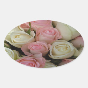 Adesivo Oval Belo Buquê de Flor de Rosas Brancas Rosa