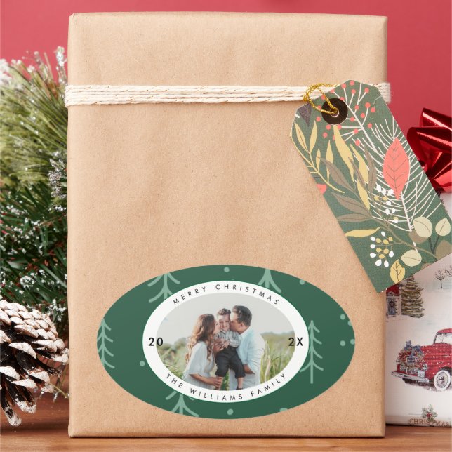 Adesivo Oval Modern Green Tree Family Photo Holiday (Feriado)