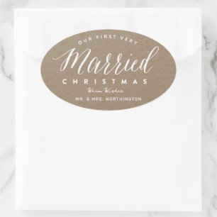 Adesivo Oval Nosso Primeiro Natal Muito Casados Sr & Sra Casame
