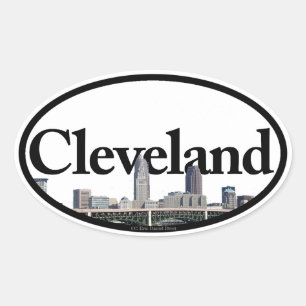 Adesivo Oval Skyline de Cleveland, Ohio com o Cleveland no céu