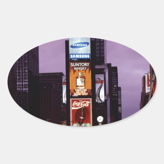 Adesivo Oval Tráfego na Praça do New York Times à noite (Frente)