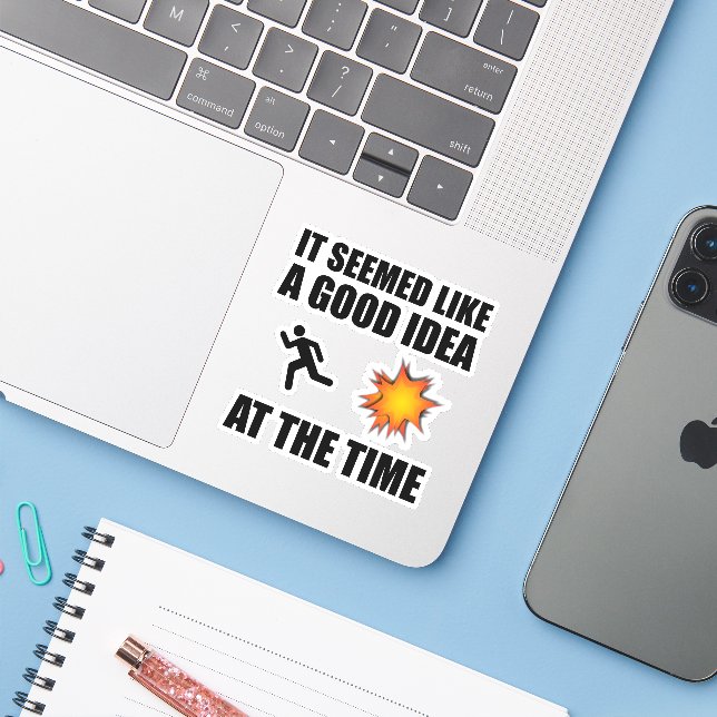 Adesivo Parecia Uma Boa Ideia Na Época (Notebook com iPhone)