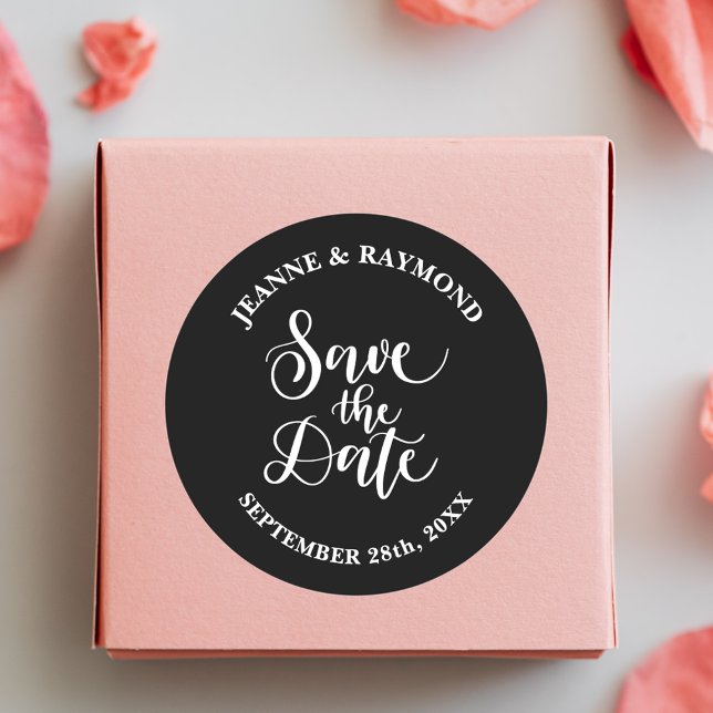 Adesivo Personalizado Preto e Branco Save The Date de Casa (Customized round wedding sticker adds polished charm to your save the date envelopes.)