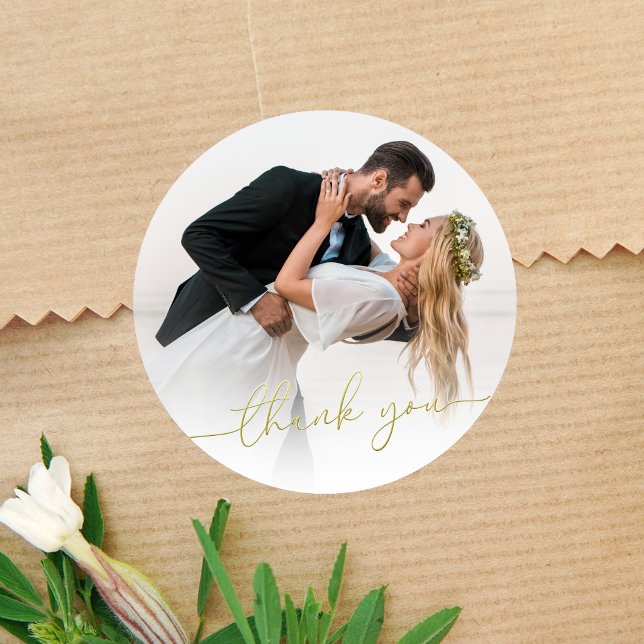 Adesivo Photo Wedding Thank You Gold Script Circle  (Round wedding thank you sticker with photo and elegant gold script text)