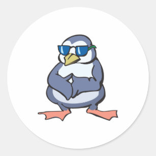 Adesivo pinguim azul engraçado usando óculos de sol