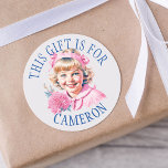 Adesivo Pink Vintage Little Girl Christmas Tag<br><div class="desc">Etiquetas de presentes de Natal personalizadas. Para uma garotinha,  bonito garota retrô vintage no Natal rosa para e de etiquetas de presentes.</div>