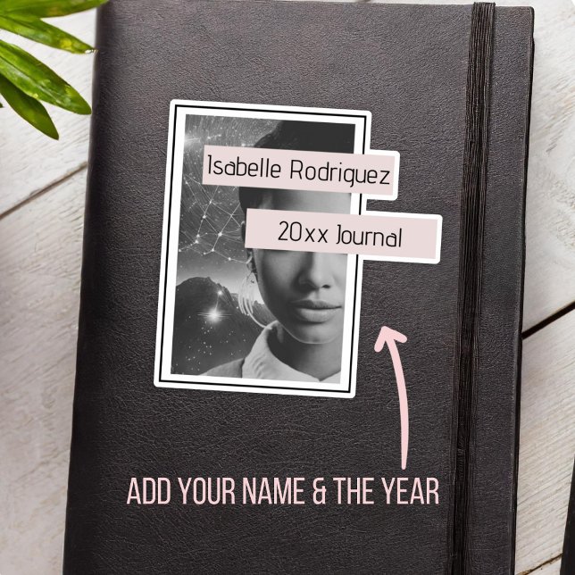 Adesivo Placa de Diário Personalizada Femme Futurística (Futuristic Femme personalized journal bookplate sticker in pink and black.)