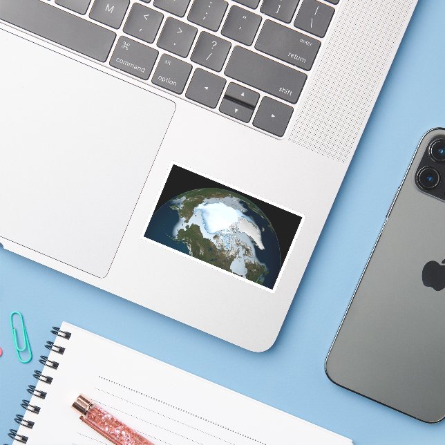 Adesivo Planeta Terra Mostrando Cobertura De Gelo Marinho  (Notebook com iPhone)