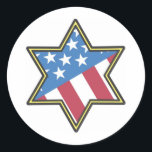 Adesivo Presentes Judeus Americanos para Chanucá<br><div class="desc">Dê a esses presentes judeus americanos como Hanukkah apresenta a família e amigos para vestir o ano todo mostrando orgulho judeu patriótico. Que símbolo americano único numa estrela de David!</div>