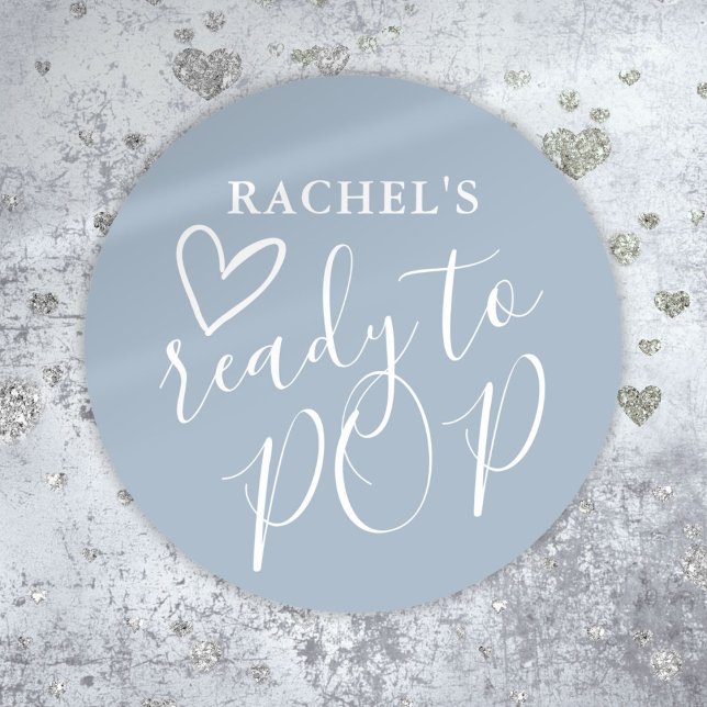 Adesivo Pronto Para Pop, Chá de fraldas Azul De Coração Co (Ready To Pop Cute Heart Dusty Blue Boy Baby Shower Classic Round Sticker)