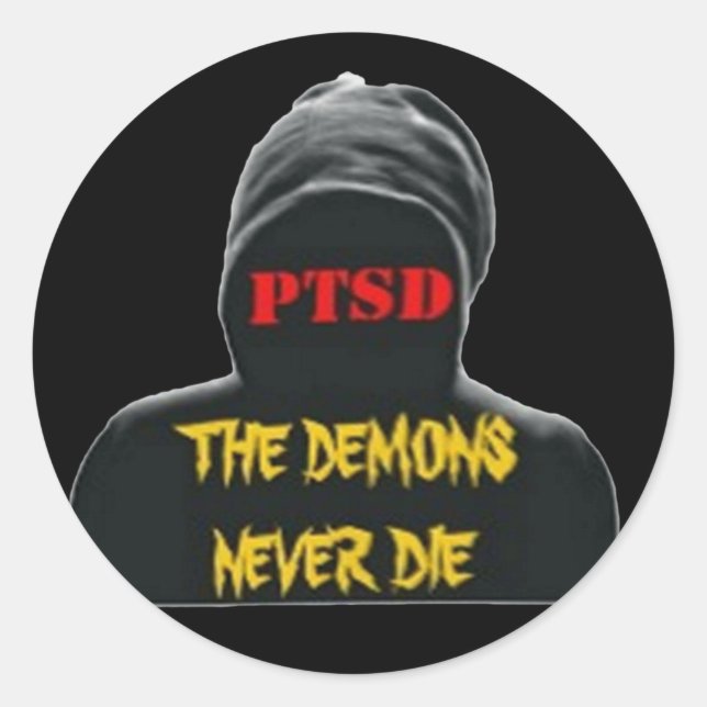 ADESIVO PTSD: OS DEMÓNIOS NUNCA MORREM EM VOLTA DA (Frente)