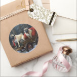 Adesivo Pug Christmas Fesason Season<br><div class="desc">Prepare-se para celebrar o feriado com o nosso charmoso Design cênico de Natal do Cão! Este delicioso produto apresenta adoráveis companheiros caninos rodando em meio a uma terra maravilhosa do inverno, adornada com luzes cintilantes, holly, e ornamentos festivos. Seu coração derreterá enquanto você testemunha cachorros vestidos com chapéus de Papai...</div>