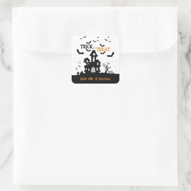 Adesivo Quadrado A casa assombrada leva um se você ousar doces. (Bolsa)