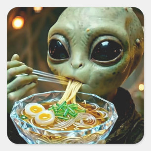 Adesivo Quadrado Alienígena engraçado comendo macarrão Ramen