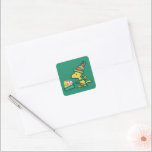 Adesivo Quadrado Amendoins | Quanto Mais Merrier<br><div class="desc">As designs de Natal de Charles Schulz,  que incluem os amendoins,  capturam a essência da inocência infantil e o espírito que anima a época de férias.</div>