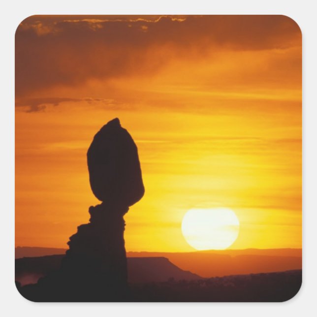Adesivo Quadrado Arches National Park, UT Balance Rock em (Frente)