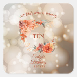 Adesivo Quadrado Autumn Cute Gnomo Fall Sai Aniversário