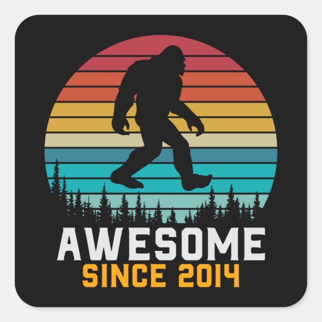 Adesivo Quadrado Awesome since 2014 | Birthday Bigfoot Retro (Frente)