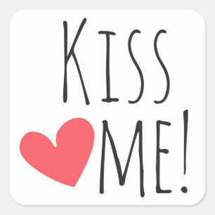 Adesivo Quadrado Beije Me Citação de Amor Coração Vermelho Casament