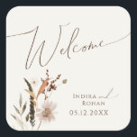 Adesivo Quadrado Boho Autumn Wildflower | Boige Wedding Welcome<br><div class="desc">Apresentando nossa maravilhosa flor silvestre do outono | vinheta quadrada de boas-vindas do casamento bege, que abraça uma design simples e moderna que reflete a beleza da natureza. Apresentando flores e folhas de terracota de queda seca prensada, ele captura a essência das matizes laranja queimadas em outubro, criando um design...</div>