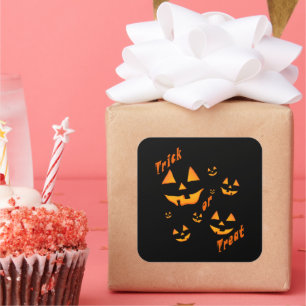 Adesivo Quadrado Brilho Assustador: Abóbora de Halloween & Doce ou