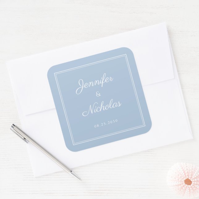 Adesivo Quadrado Casamento Elegante em Script Azul Pó (Envelope)