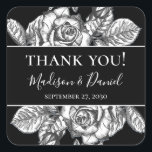 Adesivo Quadrado Casamento Floral Branco Negro Elegante Obrigado<br><div class="desc">Estes Elegantes Florais Brancos Negros Obrigado Os Stickers são elegantes, modernos, chicos e encantadores - perfeitos para um jardim, botânico, rústico, romântico, floral, formal ou casamento vintage. A sua delicada combinação de rosas brancas e pretas graciosas e de folhagem sábia é fluida, delicada e bela. O seu design monocromático é...</div>