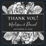 Adesivo Quadrado Casamento Floral Branco Negro Elegante Obrigado<br><div class="desc">Estes Elegantes Florais Brancos Negros Obrigado Os Stickers são elegantes, modernos, chicos e encantadores - perfeitos para um jardim, botânico, rústico, romântico, floral, formal ou casamento vintage. A sua delicada combinação de rosas brancas e pretas graciosas e de folhagem sábia é fluida, delicada e bela. O seu design monocromático é...</div>