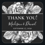 Adesivo Quadrado Casamento Floral Branco Negro Elegante Obrigado<br><div class="desc">Estes Elegantes Florais Brancos Negros Obrigado Os Stickers são elegantes, modernos, chicos e encantadores - perfeitos para um jardim, botânico, rústico, romântico, floral, formal ou casamento vintage. A sua delicada combinação de rosas brancas e pretas graciosas e de folhagem sábia é fluida, delicada e bela. O seu design monocromático é...</div>