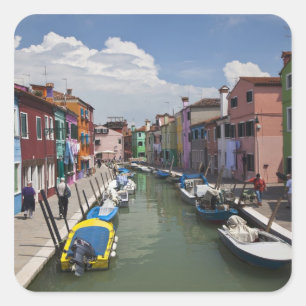 Adesivo Quadrado Casas coloridas ao longo do canal na ilha de