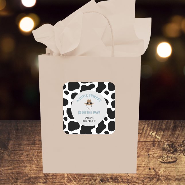 Adesivo Quadrado Chá de fraldas de Impressão de Vaca Rodeo Ocidenta (little cowboy baby shower sticker cow print western wild west)