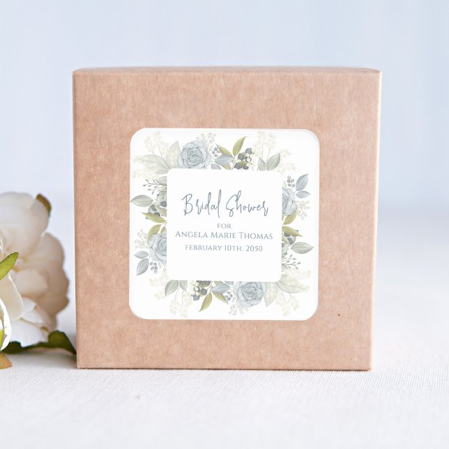 Adesivo Quadrado Chá de Noiva Floral Elegante com Rosas Azuis Desbo (Bridal shower square sticker with beautiful blue floral roses and greenery. )