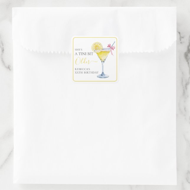 Adesivo Quadrado Coquette Lemon Cocktail A Tini Bit Older Birthday (Bolsa)
