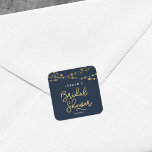 Adesivo Quadrado Cordas Azuis Elegantes do Chá de panela das Luzes<br><div class="desc">Este elegante adesivo quadrado Chá de panela apresenta cordas de luzes e a palavra "Chá de panela" em ouro falso contra fundo azul escuro. Veja outros itens correspondentes aqui https://www.zazzle.com/collections/strings_of_lights_faux_gold_celebration_collection-119311942951401241?rf=238364477188679314 Personalize-o com seus detalhes substituindo o texto do marcador de posição. Para obter mais opções, clique no botão "Personalizar". *Observe que...</div>