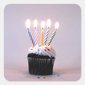 Adesivo Quadrado Cupcake de aniversário com velas