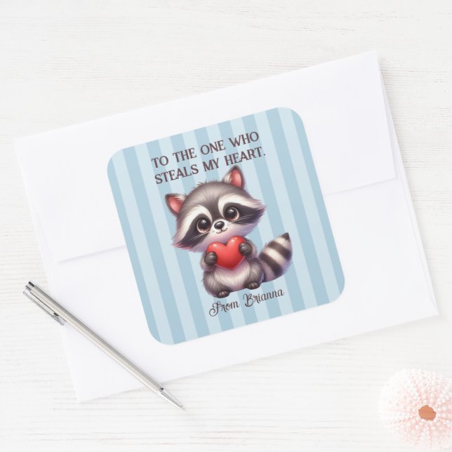 Adesivo Quadrado Cute Raccoon Segurando Coração (Envelope)