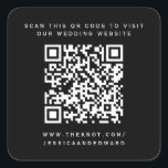 Adesivo Quadrado Detalhes do Casamento Código Qr Simples Chic Preto<br><div class="desc">Projetado para casais que apreciam a simplicidade da estética moderna. O uso de um código QR permite que seus hóspedes acessem informações detalhadas sobre o seu casamento quando for conveniente,  enquanto o design preto e mínimo adiciona um toque de classe.</div>