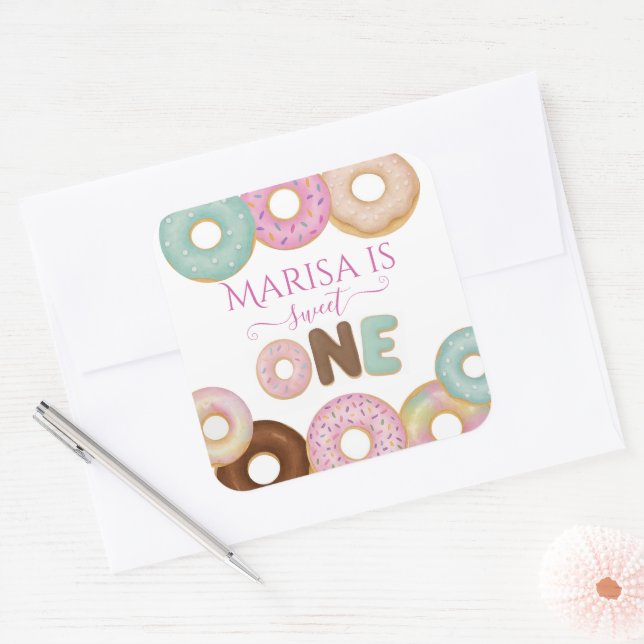 Adesivo Quadrado Doce Rosquinha Aniversário | Festa Colorida de Cri (Envelope)