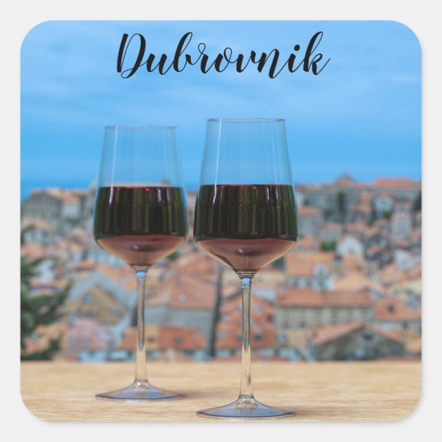 Adesivo Quadrado Dois copos de vinho tinto com vista ao Dubrovnik (Frente)