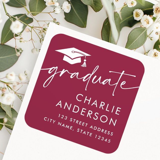 Adesivo Quadrado endereço de retorno burgundy do boné de formatura  (Graduate graduation cap burgundy return address square sticker)