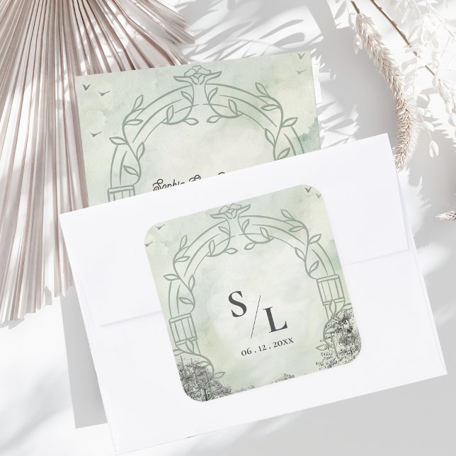 Adesivo Quadrado Envelope de Casamento com Monograma de Inicial em  (Sage Green Monogram Wedding Envelope Seal | Botanical Arch Initials Sticker)