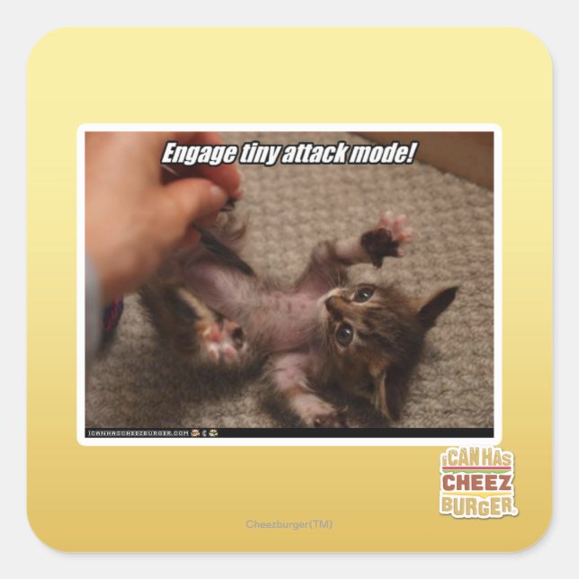 Adesivo Quadrado Envolva o modo de ataque minúsculo! (Frente)