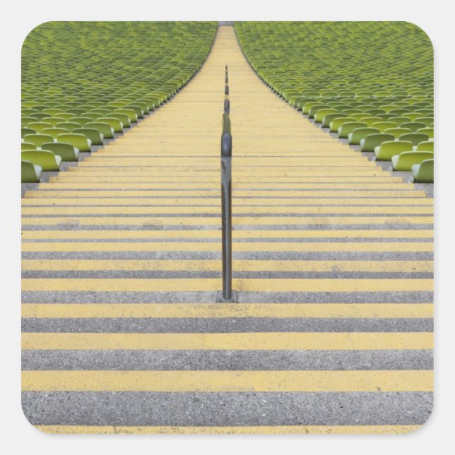 Adesivo Quadrado Escada de estádio entre fileiras de assentos verde (Frente)