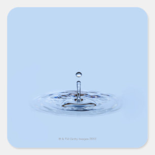 Adesivo Quadrado Espirrando o waterdrop (gota) que cai na água