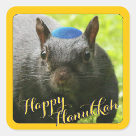 Adesivo Quadrado Esquilo Engraçado de Vestir Yarmulke ・ Feliz Hanuk