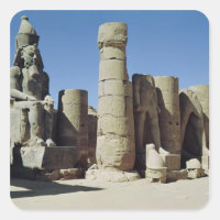 Estátua sentada de Ramsés II