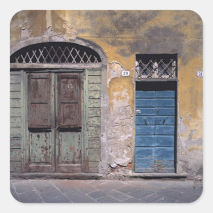 Adesivo Quadrado Europa, Itália, Lucca. Estas velhas portas adicion
