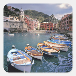 Adesivo Quadrado Europa, Itália, Vernazza. Barcos pintados de cores