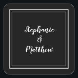 Adesivo Quadrado Favor de Casamento Minimalista Moderno Preto & Bra<br><div class="desc">O design de casamento moderno minimalista e sofisticado apresenta os nomes da noiva e do noivo em um design moderno com uma borda dupla em branco sobre um fundo preto sofisticado. O design moderno é simples e elegante. Personalize os detalhes do casamento com seus nomes em letra cursiva branca nítida....</div>